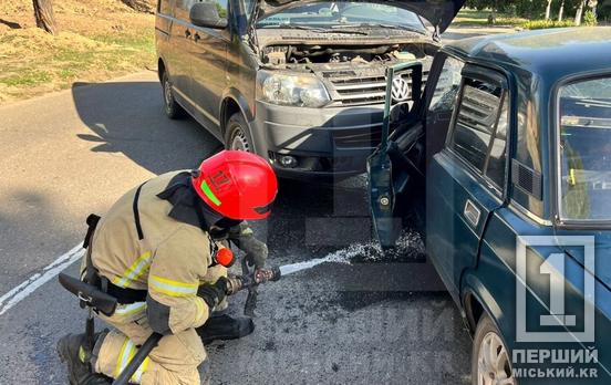 На вулиці Рудній сталася лобова ДТП: одного з водіїв звільняли рятувальники