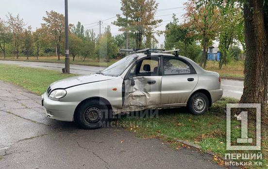 Водій народився у сорочці: на Гірницькому Daewoo влетіло у дерево