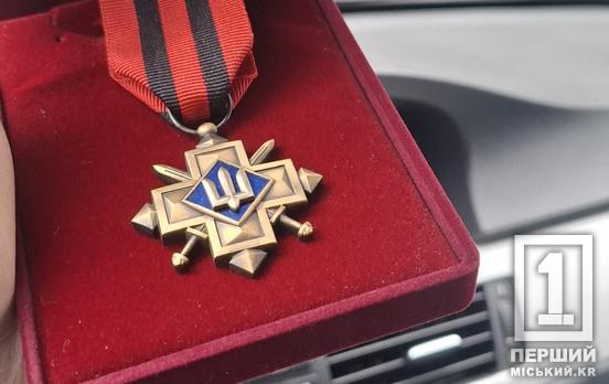 Один із тих, завдяки кому тримається Україна: криворіжець Євген Алістранський отримав «Золотий Хрест» від Головнокомандувача ЗСУ