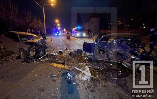 Металлический фарш вместо авто: с места ДТП на ул