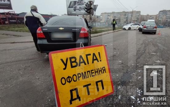 Пассажирка нуждалась в вмешательстве медиков: возле «Фоззи» на Вечернем ДТП с двумя Chevrolet и Fiat