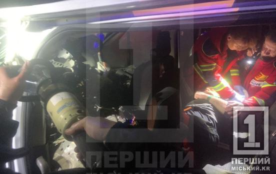 Пошел на обгон у «зебры»: в Широком водителя вырезали из изуродованного авто после жесткого ДТП