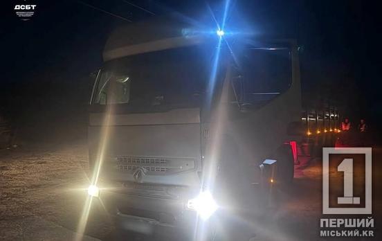 Перегрузка на 212 тысяч штрафов: в Днепропетровской области «поймали» грузовики, разрушавшие дороги