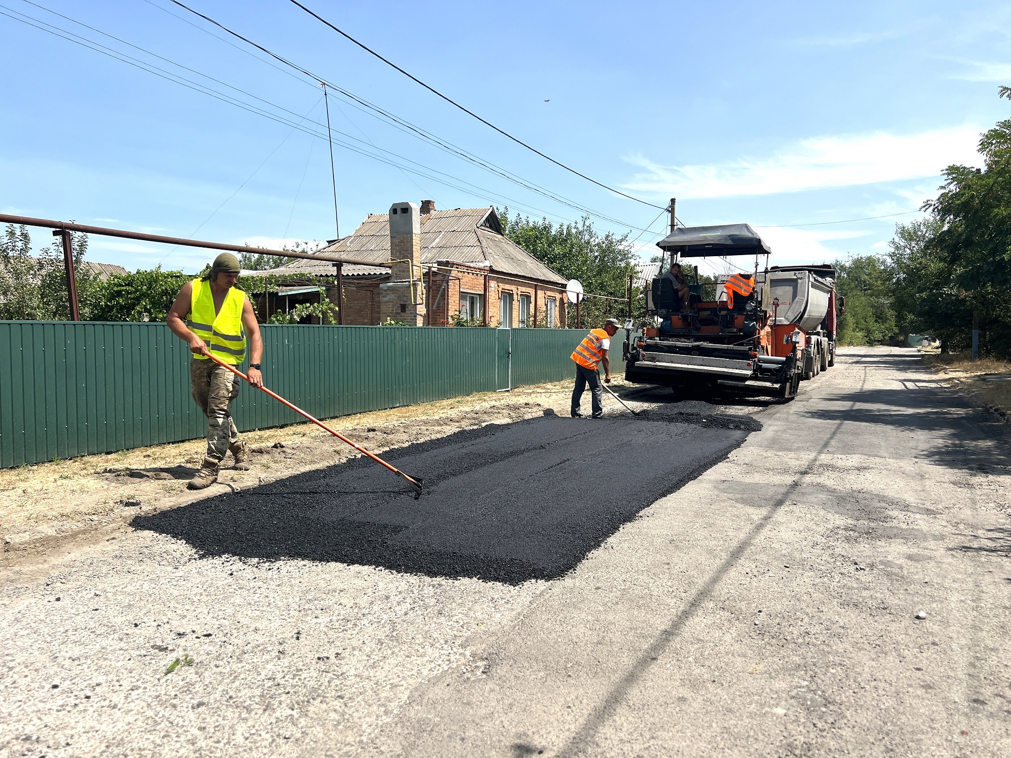 От соглашения к действию: в Глееватской громаде при поддержке Метинвеста ремонтируют межсельские дороги