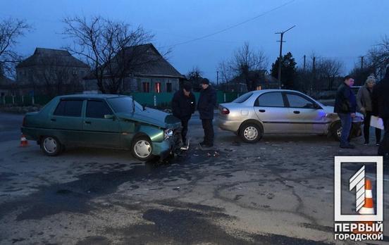 В Кривом Роге столкнулись две легковушки, пострадал водитель