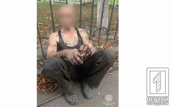 Любитель легкої наживи: патрульні Кривого Рогу затримали чоловіка, що намагався вирізати кабелі