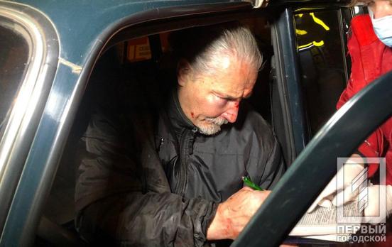 В Кривом Роге неизвестный избил главного редактора «Червоного Гірника» и его водителя