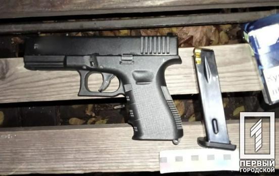 Мав при собі зброю: у Кривому Розі в одному з районів затримали правопорушника