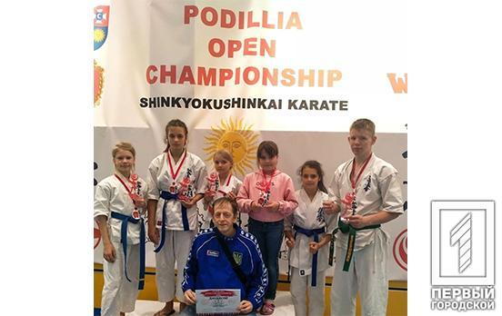 Воспитанники одной из спортивных школ Кривого Рога заняли пять призовых мест на Чемпионате Подолья по карате