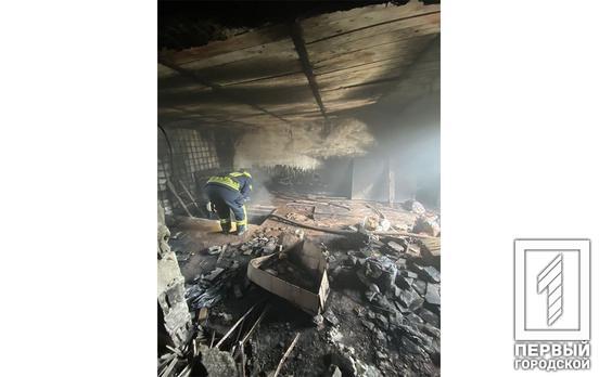 В частном секторе Кривого Рога горел гараж