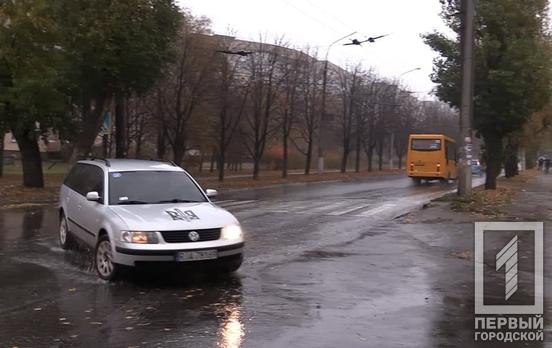 У Кривому Розі небайдужі автомобілісти відновили роботу волонтерської ініціативи «Підвези медика»