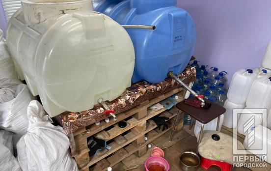 Оборудования и товаров на три миллиона: в Кривом Роге ликвидировали крупный подпольный цех по производству фальсифицированного алкоголя